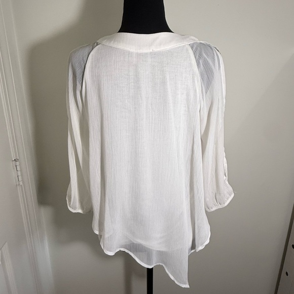 by & by Asymmetrical White Cut Out Blouse - Picture 4 of 6